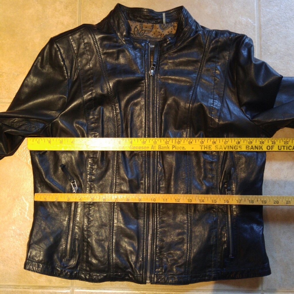 Black Rivet - Picture 8 of 13